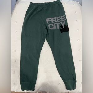 FREECITY 3/4 sweats